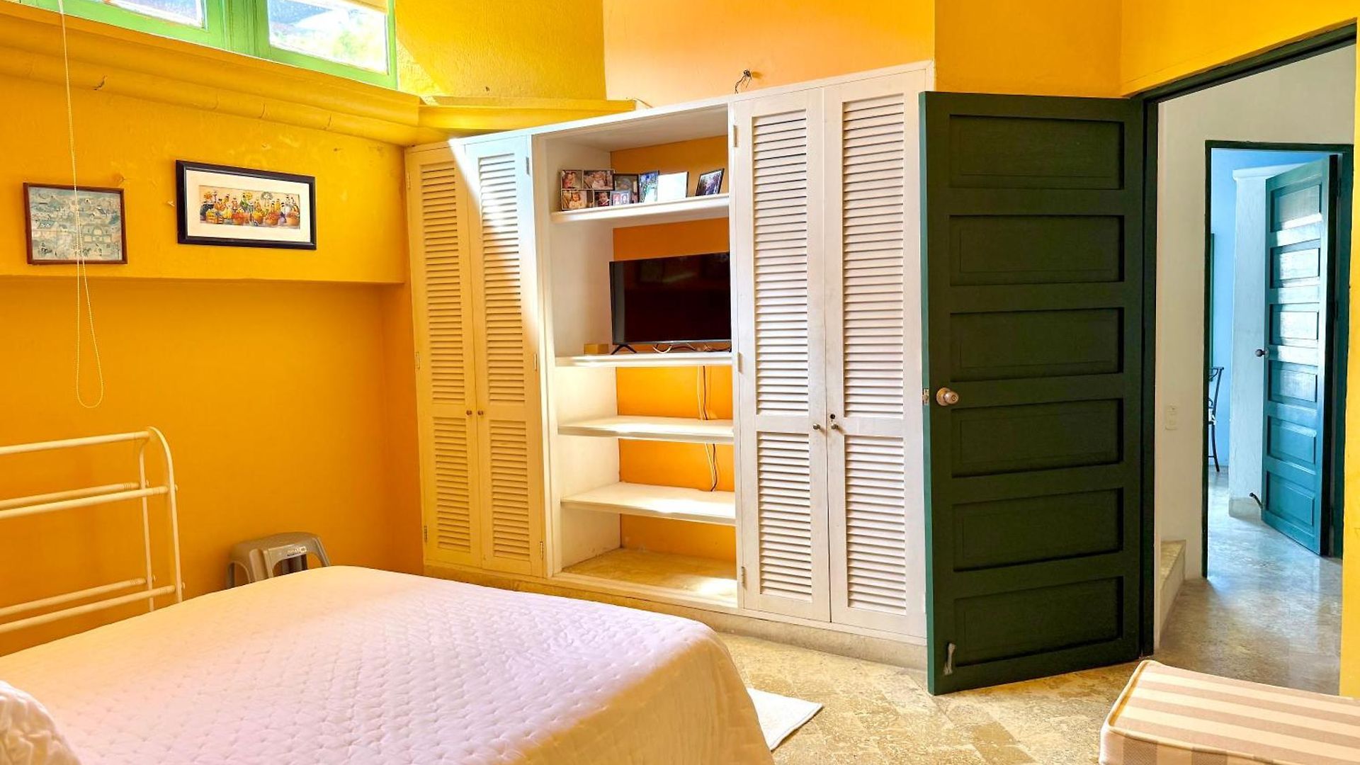 By Calamari Homes - El Porvenir 402 Walled Cartagena