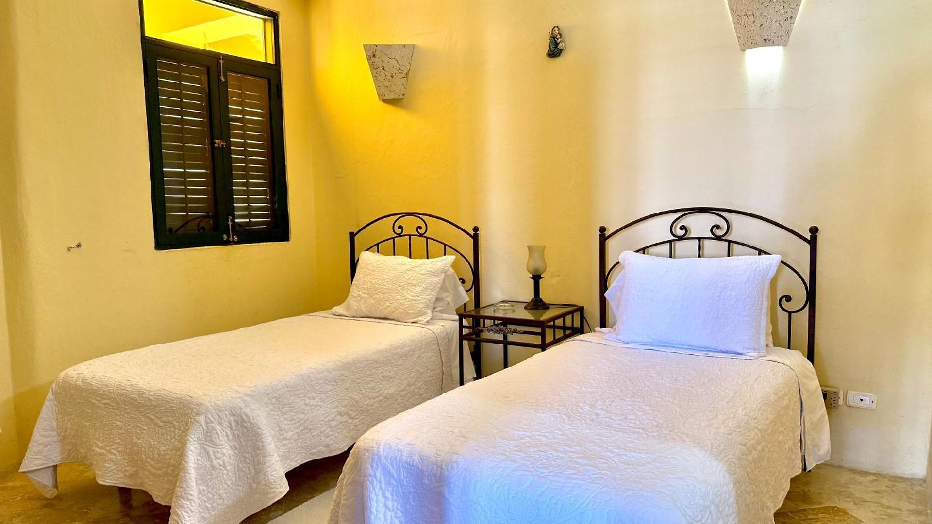 By Calamari Homes - El Porvenir 402 Walled Apartment Cartagena