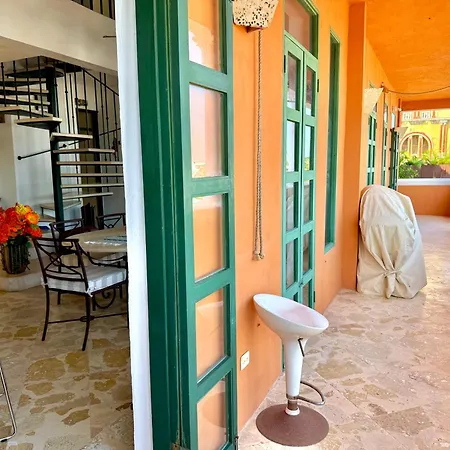 By Calamari Homes - El Porvenir 402 Walled Apartment