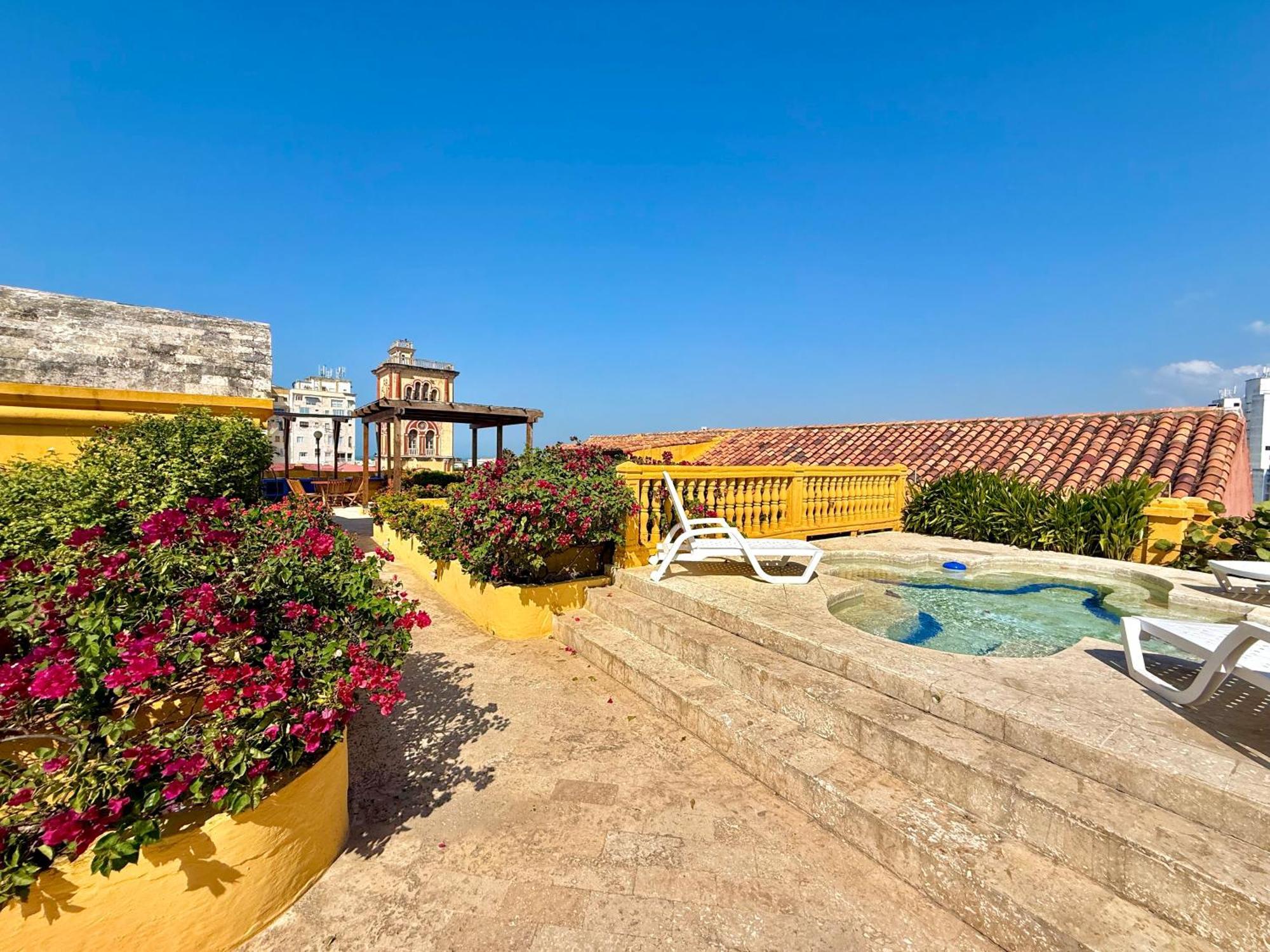 By Calamari Homes - El Porvenir 402 Walled Cartagena